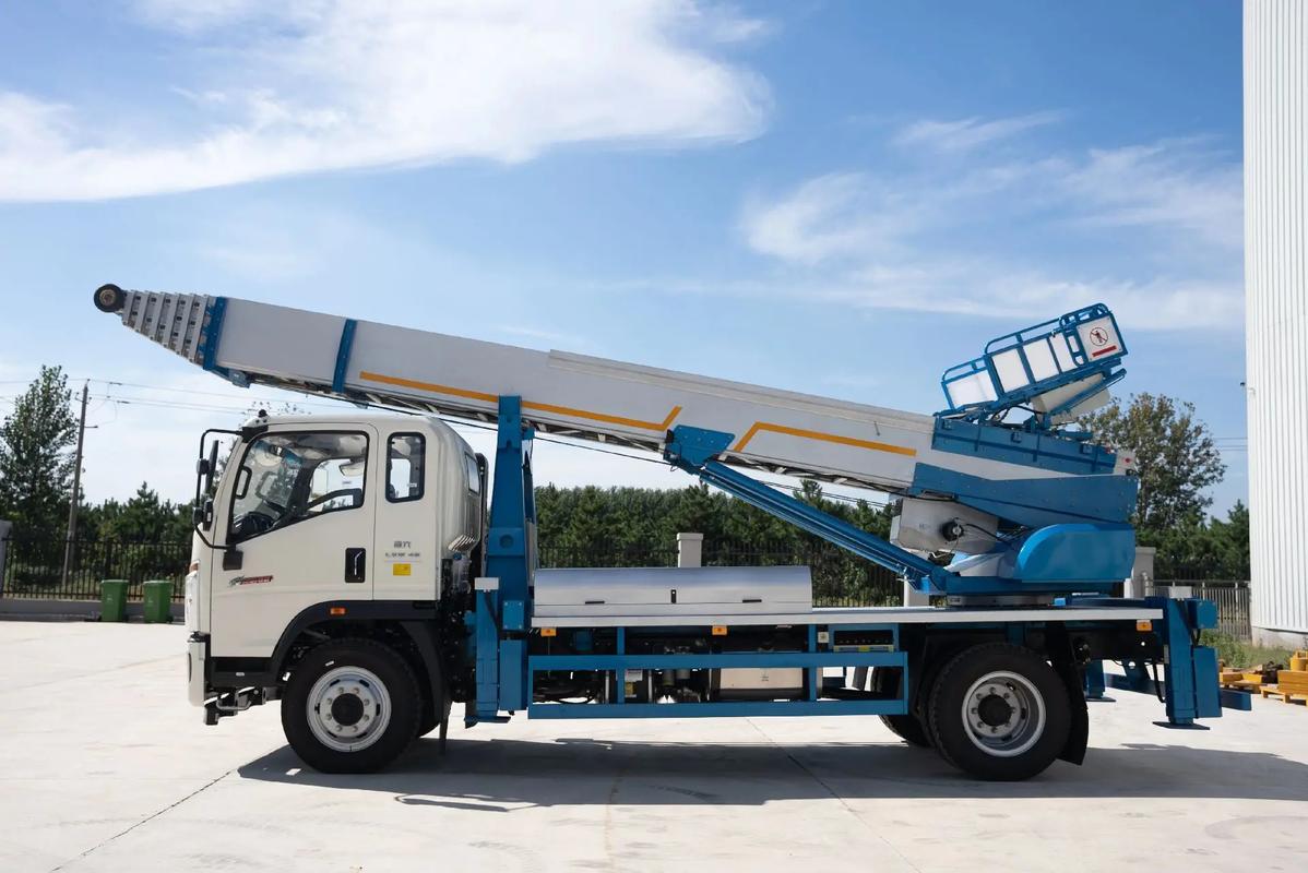 诸暨云梯上料车租赁费用