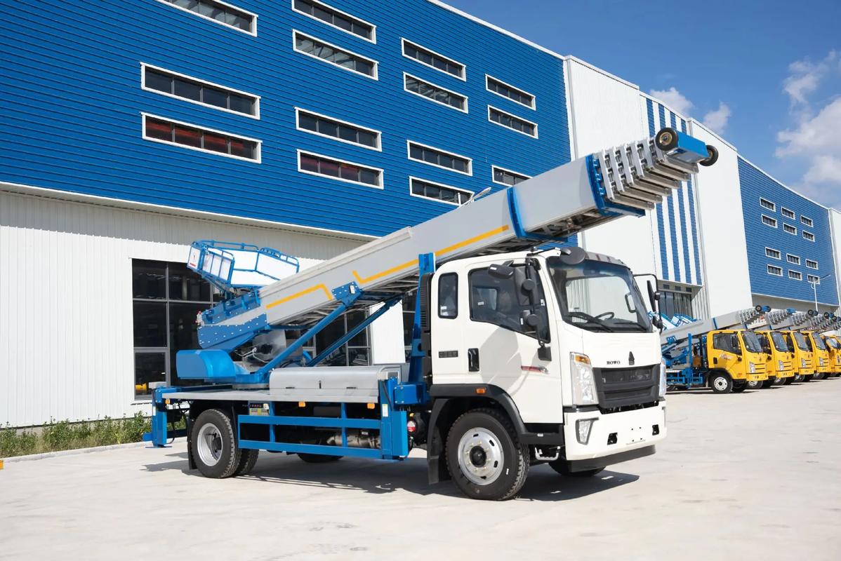 诸暨出租云梯车高空作业车 建筑垃圾搬运